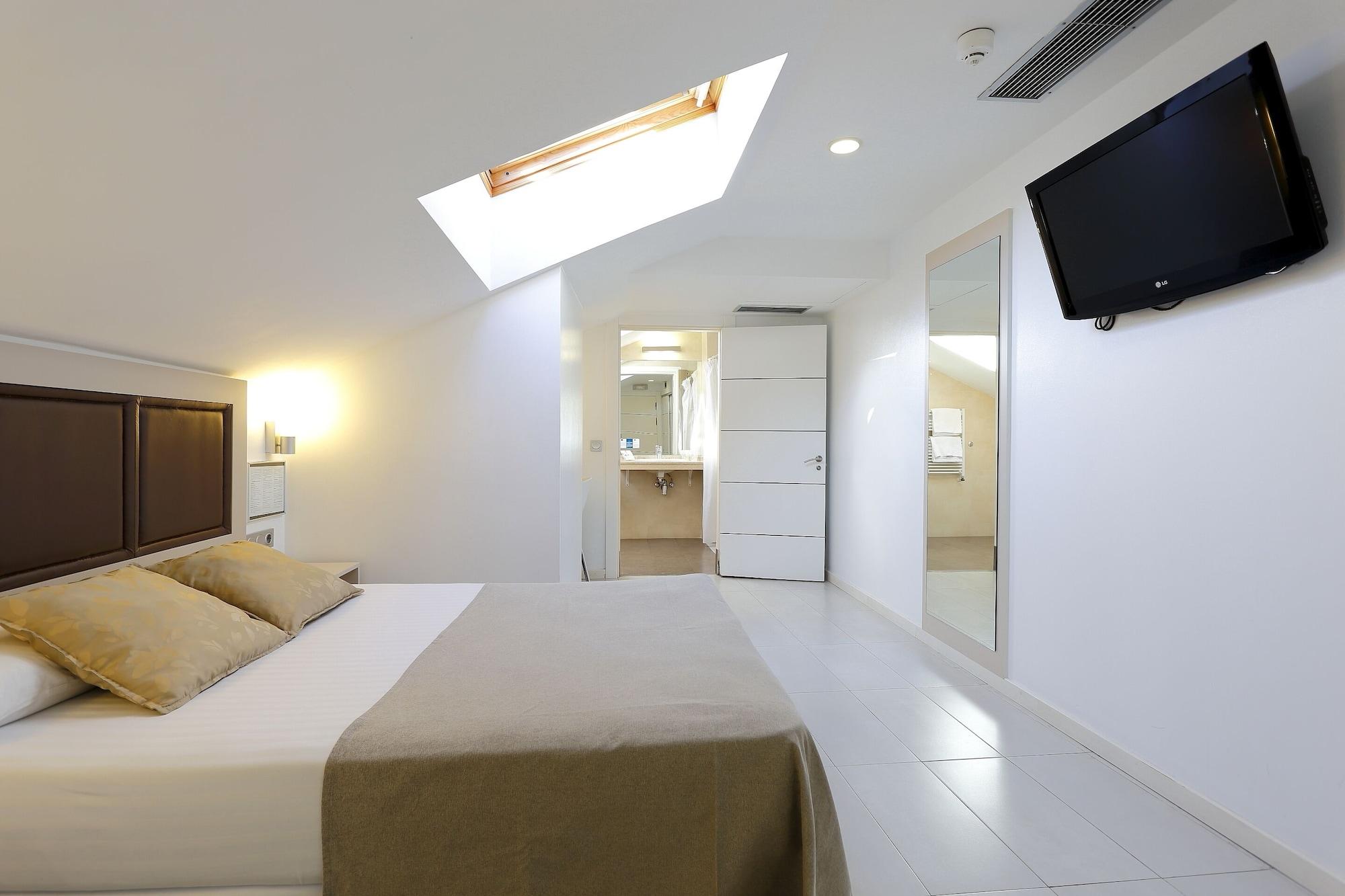 Hotel Santa Rosa, Blue Hoteles 기욘 외부 사진